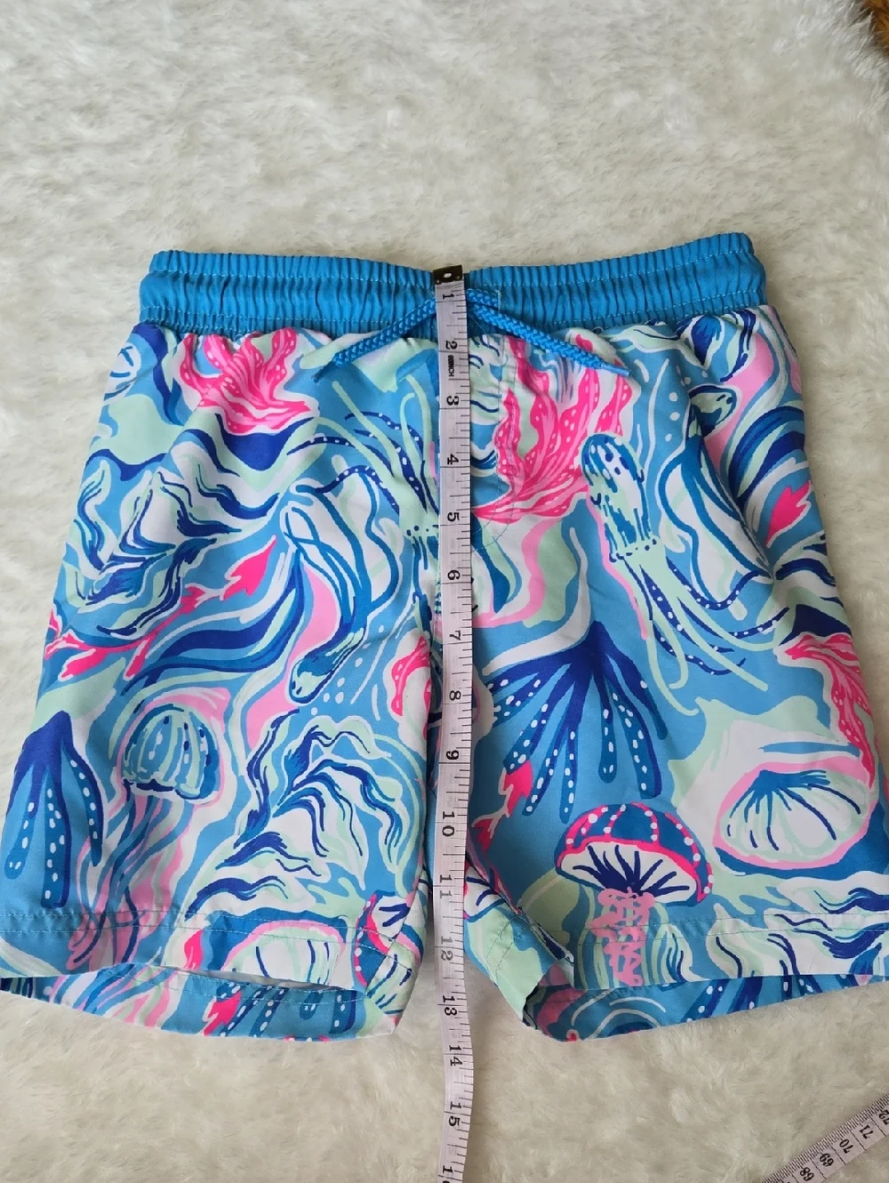 Tommy Bahama nice pair
